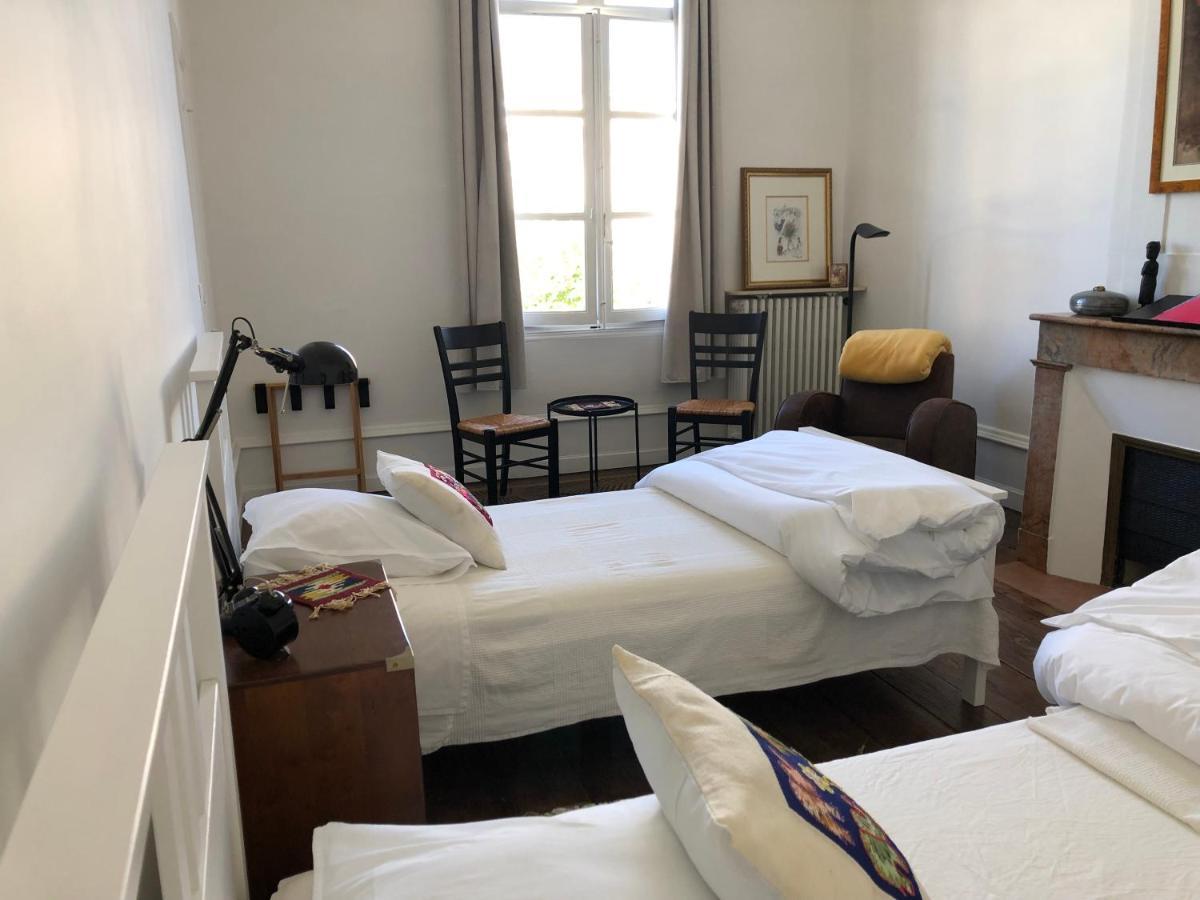 Beautifully Renovated Rooms On Place New York Angouleme Exterior photo